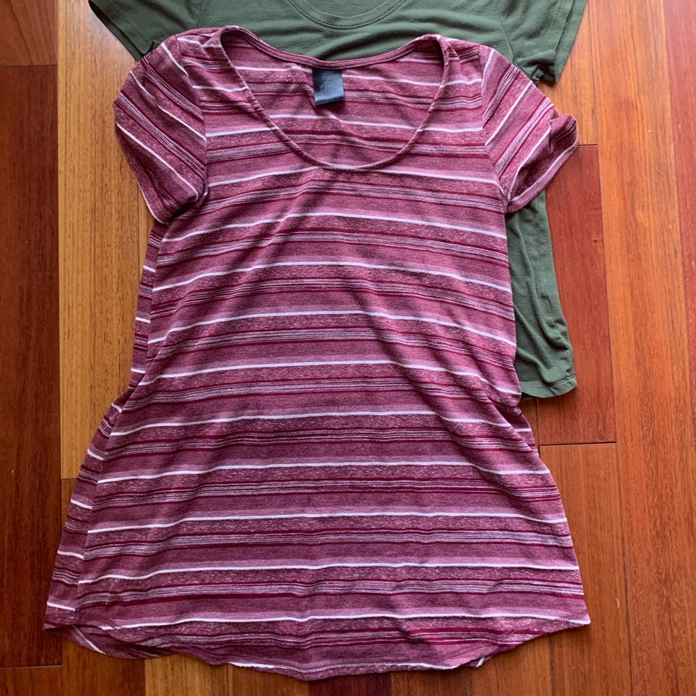 2 Hi-Lo Tees